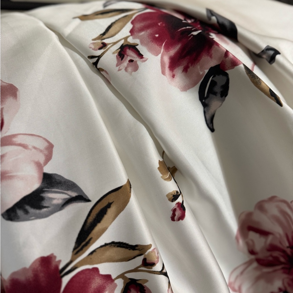 White House Black Market Floral Print Skirt